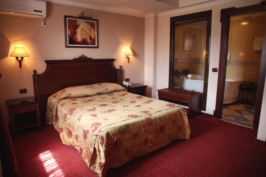 Hotel Millenium 비톨라 외부 사진